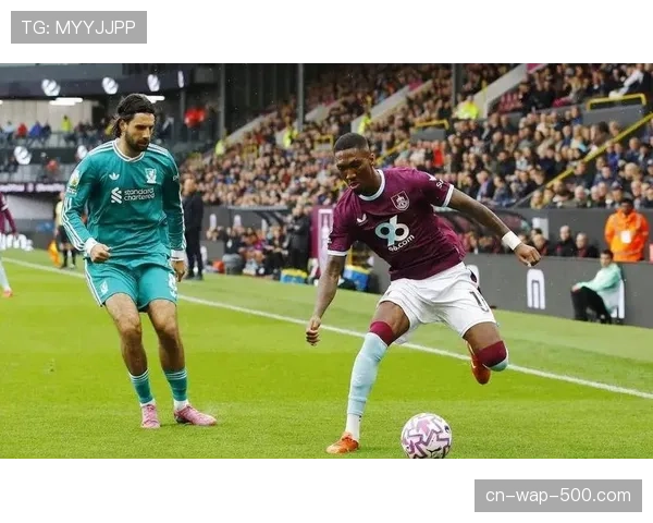 利物浦1-1伯恩利后联赛排名跌至第六 卫冕之路遭遇严峻挑战 利物浦1-1伯恩利后联赛排名跌至第六 卫冕之路遭遇严峻挑战